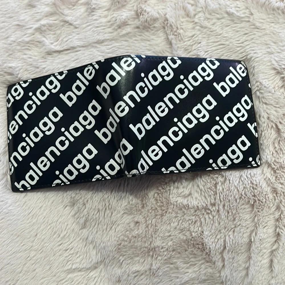 Balenciaga billfold - Picture 2 of 3